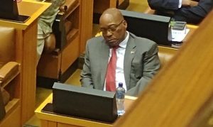The only thing falling faster than the Rand is the Presidents eyelids: Zuma caught napping during Gigaba’s mini budget speech
