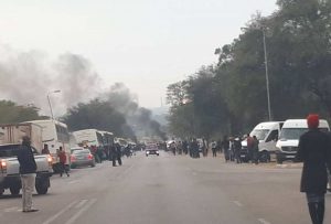 Traffic severely affected after “land grabs” row - Protesters have been throwing rocks at cars as violent protests escalate in the Lenasia area of Johannesburg, causing a traffic nightmare for commuters
