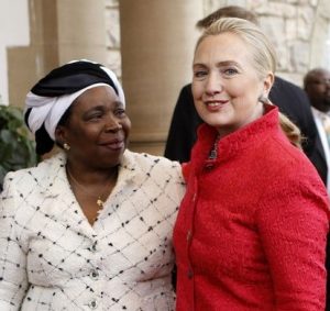 Dlamini-Zuma welcomes Clinton in Pretoria